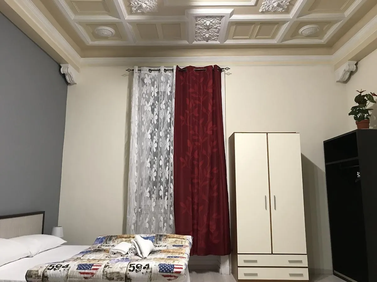 **  Hotel Paris Milano Italia